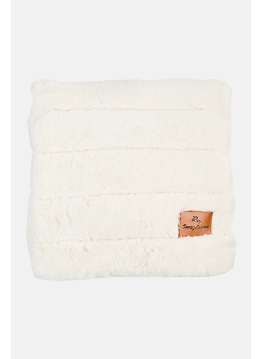 Faux Fur Throw Blanket 177  X 127  cm, White - pzsku/Z79911EF163B945B5404DZ/45/_/1737642985/31264282-0089-4bf5-a3d9-cad8a748038d