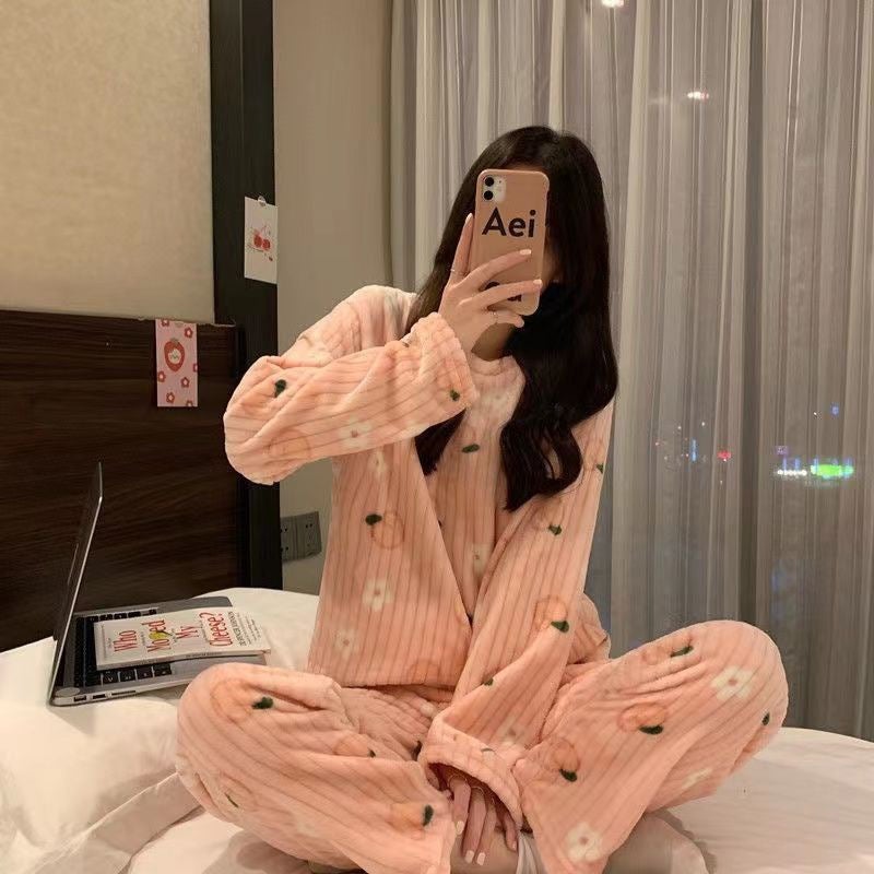 Cute Sweet Pajamas Women Can Wear Coral Fleece Warm Thickened Long Sleeve Home Clothes Suit - Image 1