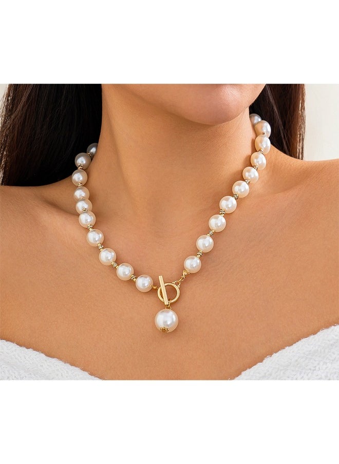 Zeemey - Luxurious Faux Pearl Clavicle Necklace - Elegant Short Chain, Versatile All-Match Jewelry Accessory for Women, Perfect for Everyday Wear, Parties and Special Occasions - Image 1