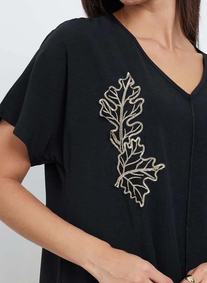Amirah Amirah Black A-Line Under Abaya Jalabiya with Patch Detail