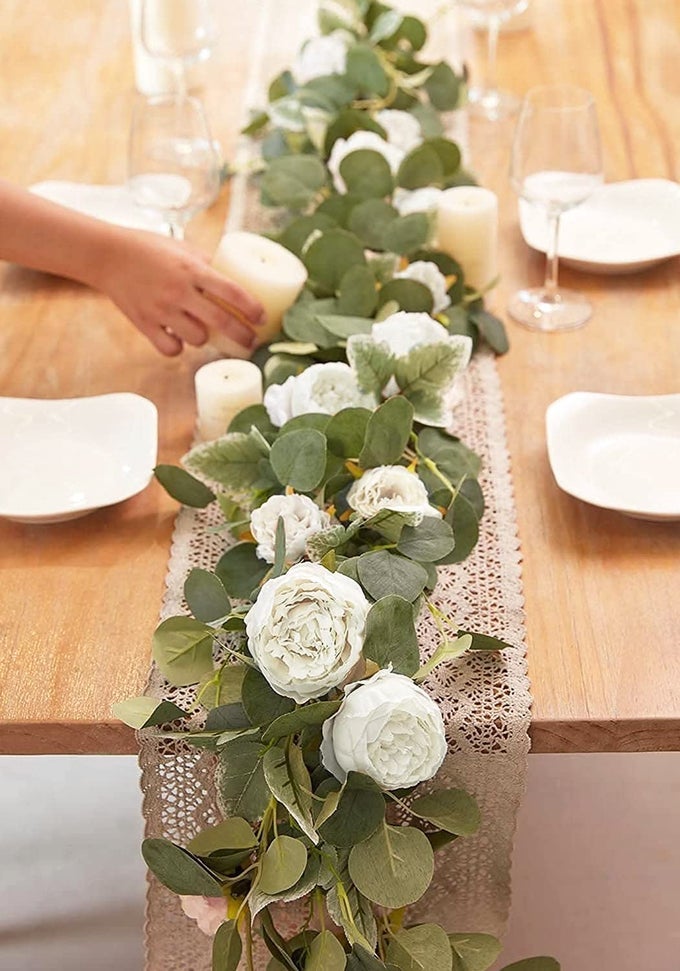 2PCS ARTIFICIAL FLOWERS GARLAND SPRING EUCALYPTUS GARLAND VINTAGE FAKE FLOWER PEONY ROSE VINE GREENERY DECORATIVE WALL HANGING PLANT FOR WEDDING ARCH DOOR ARRANGEMENT PARTY DECOR WHITE2PCS