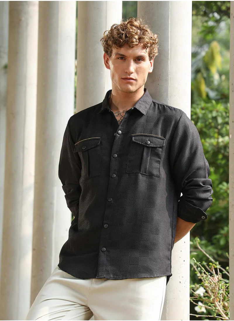 كامبوس سوترا Men's Onyx Black Tactile-Utility Relaxed Shirt For Casual Wear | Spread Collar | Long Cuffed Sleeves | Button Closure | Shirt Crafted With Comfort Fit For Everyday Wear