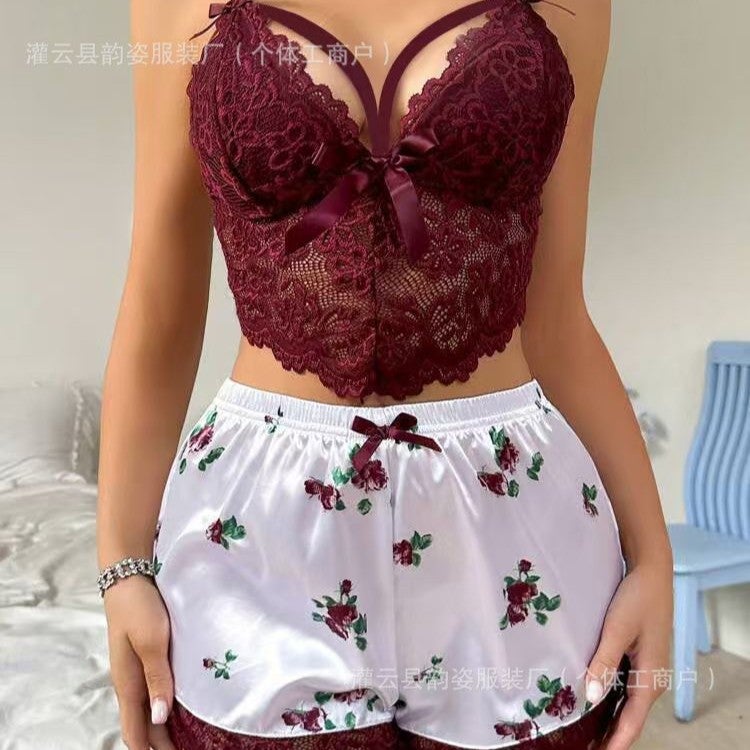 طقم لانجيري نسائي من الدانتيل والساتان بقميص علوي وشورت للنوم والملابس المنزلية - Image 4