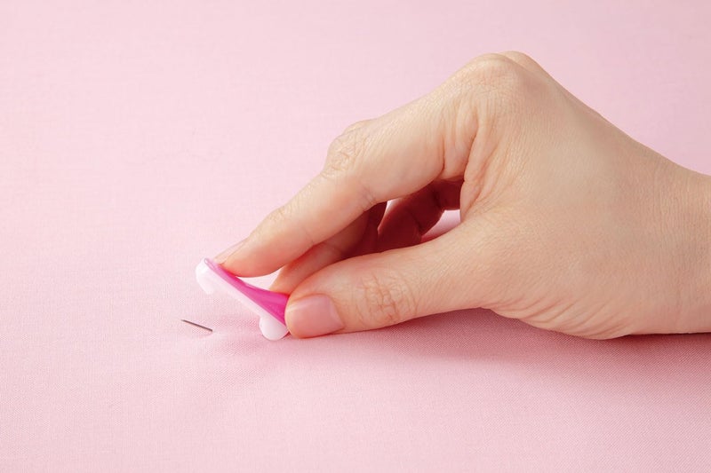 Clover Wonder Sewing Pins, Yellow and Pink - Image 5