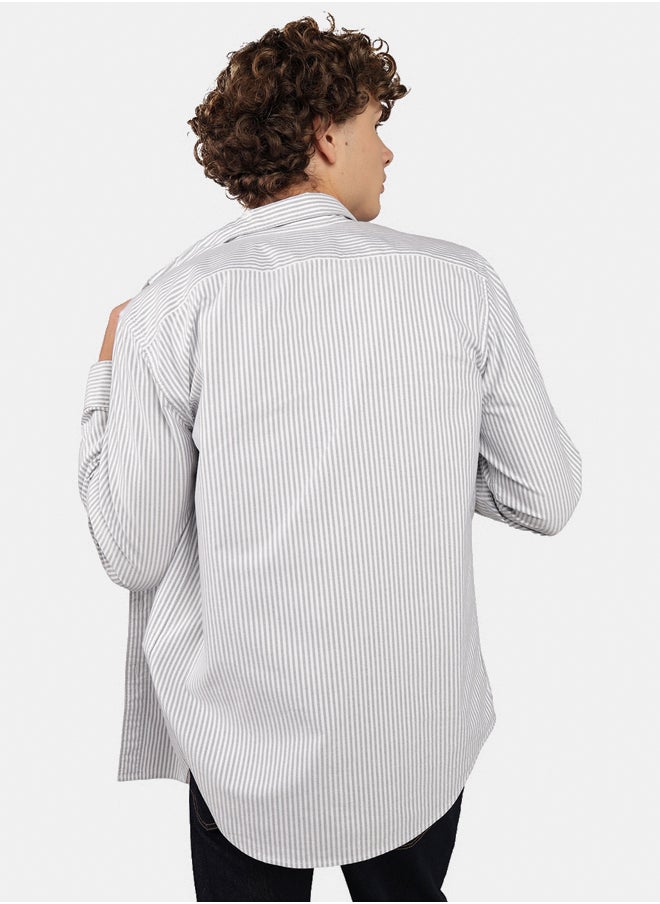 American Eagle AE Slim Fit Everyday Oxford Button-Up Shirt  - Image 4