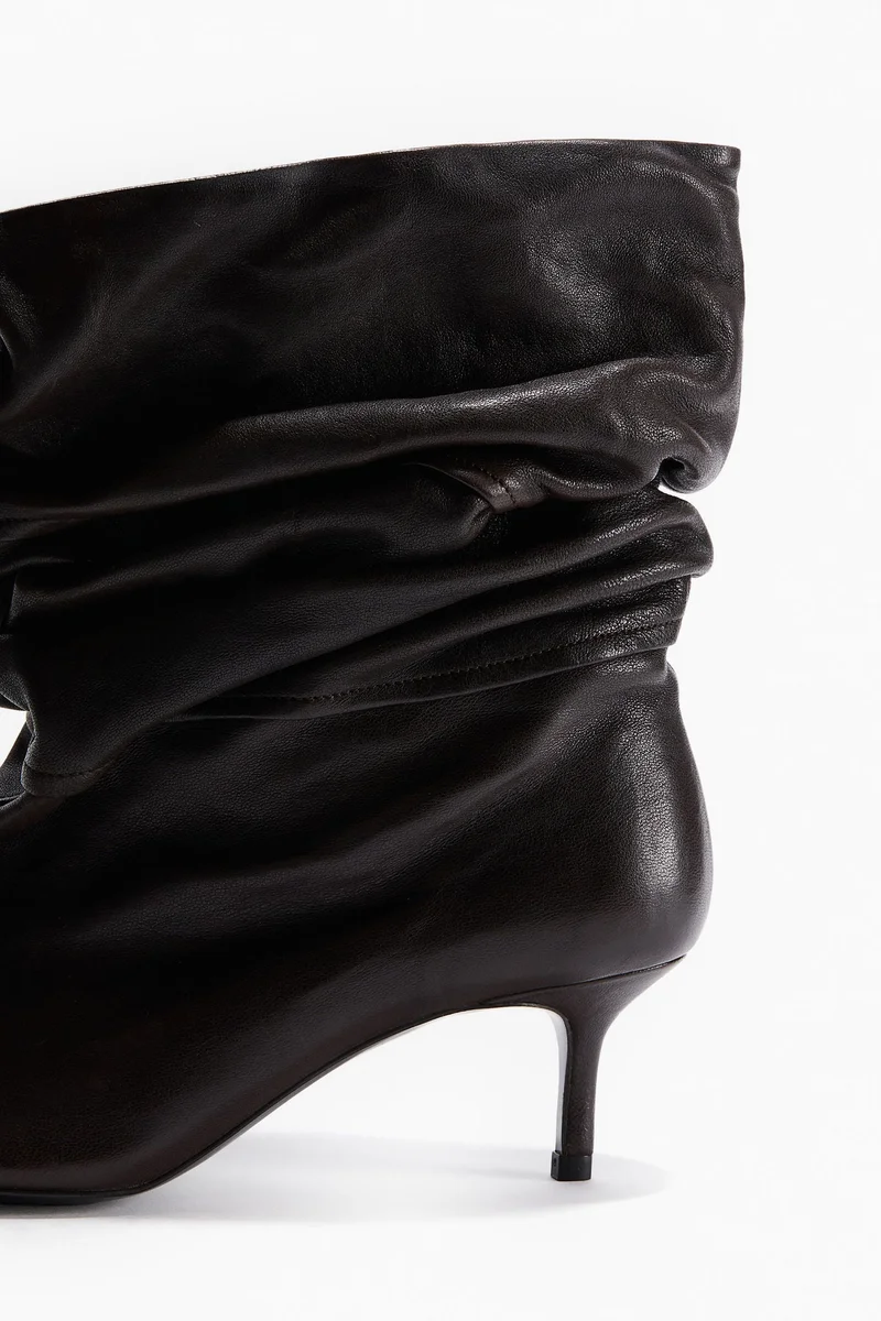 اتش اند ام بوت من الجلد بكعب