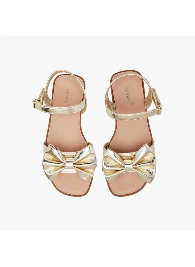 ميسي الصغيرة Girls Bow Accent Sandals with Hook and Loop Closure