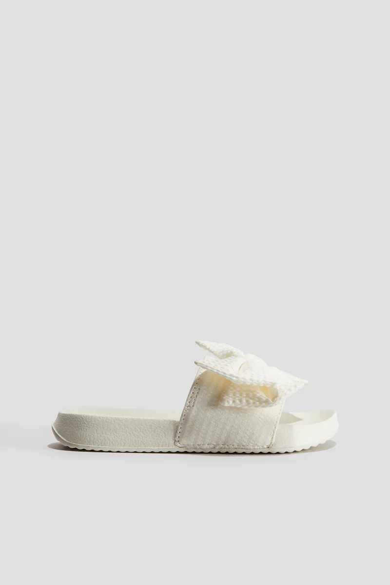 اتش اند ام حذاء سباحة