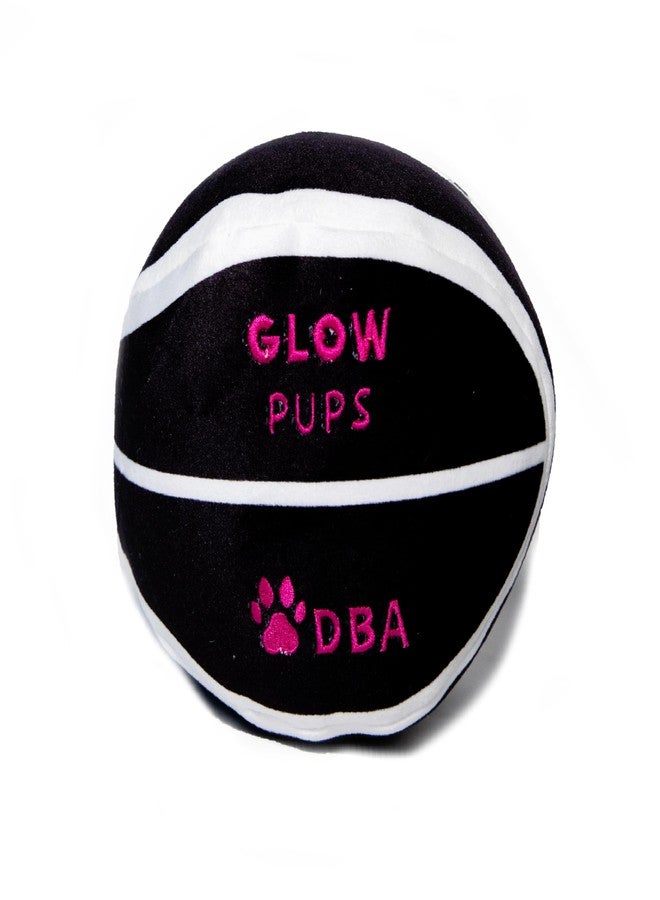 Glow Pups لعبة كلب كرة سلة قطيفة مضيئة من Glow Pups مع صفارة، أسود وأبيض، كبيرة، بتصميم رياضي - Image 1