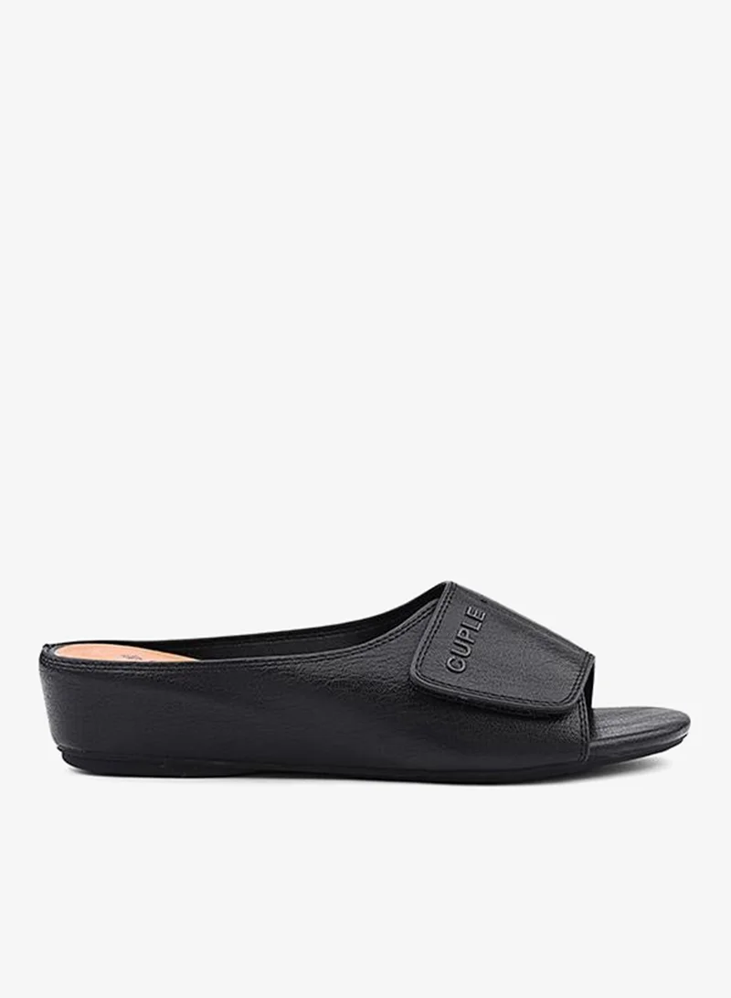 كابلي أحذية نسائية مسطحة مثقبة