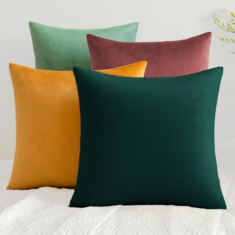 QUORGVES Dark Green Throw Pillows Emerald Green Pillow Covers 16x16 Inch Pack of 2 for Couch Living Room Bed Bedroom Soft Velvet Square Forest Hunter Christmas Green Pillow Cover 16 x 16 Set of 2
