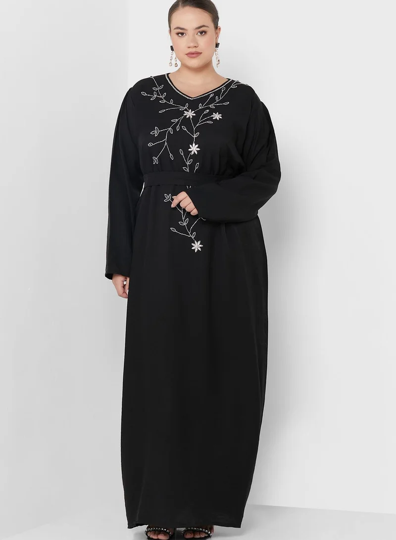 Hayas Closet Curve V-Neck Embellished Jalabiya