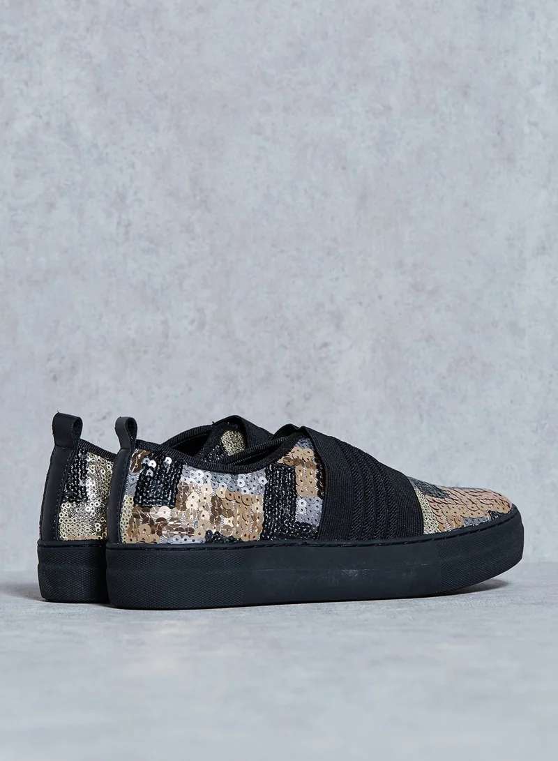 eeight Abioye Flatform Slip Ons
