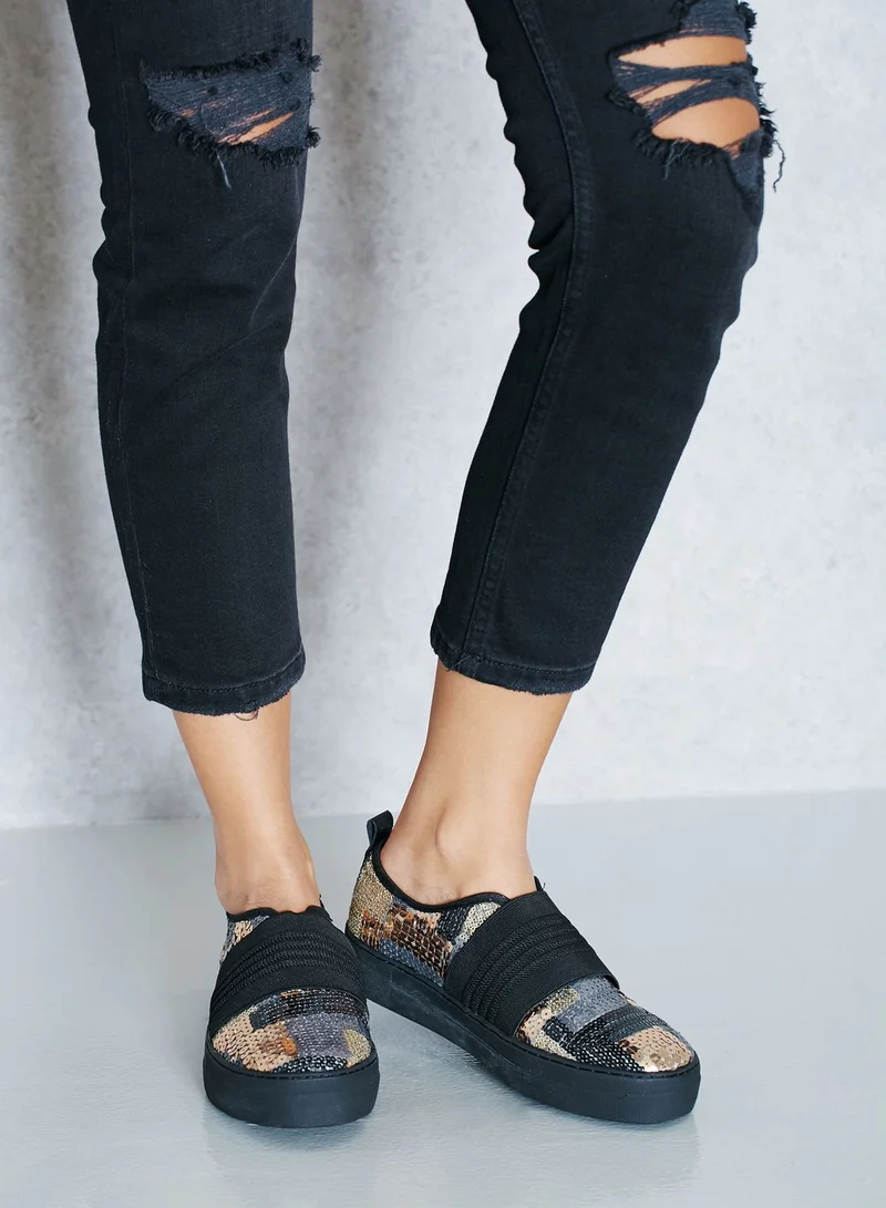 eeight Abioye Flatform Slip Ons
