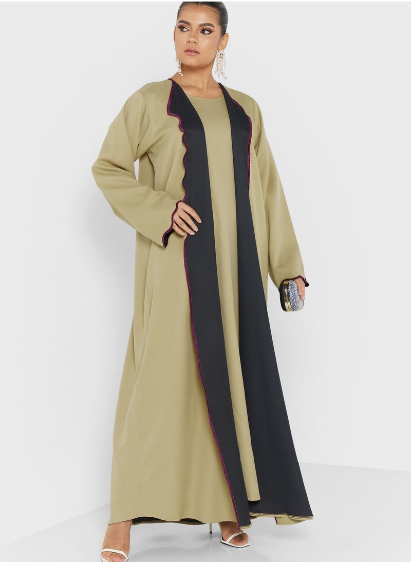 Contrast Front And Sleeves Detail Abaya - pzsku/Z79AF89A38F231C5F1B2EZ/45/_/1698978030/b2cf570c-5e4d-41fe-a9fa-787db35df943