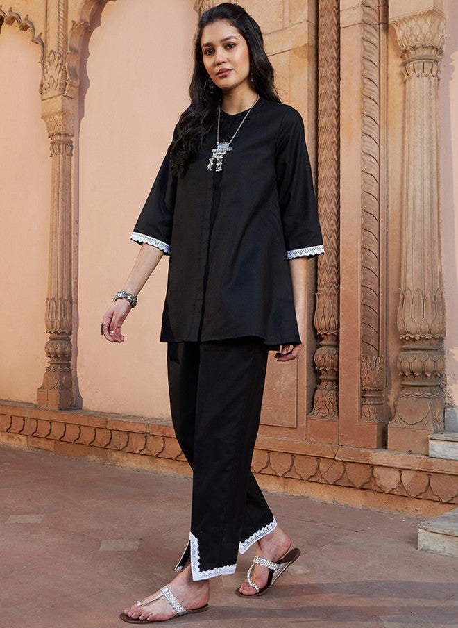 ساسافراس كورتي دانتيل أسود مع بنطلون للنساء - Image 4