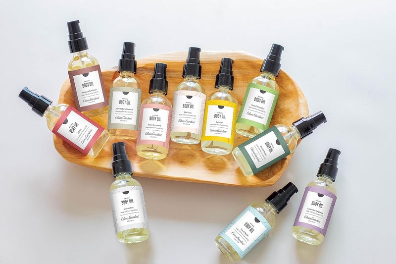 Edens Garden زيت الاستحمام للجسم من إيدنز غاردن برائحة الفانيليا وخشب الصندل - مزيج فاخر من العلاج العطري مع زيوت أساسية نقية وفيتامين E لبشرة ناعمة ورطبة بعد الاستحمام - مرطب للنساء والرجال 2 أونصة سائلة 59 مل - Image 3