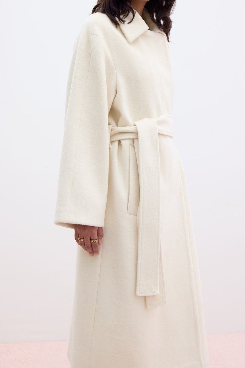 Manuka Plain Closure Cashmere Coat Ecru  - Image 5