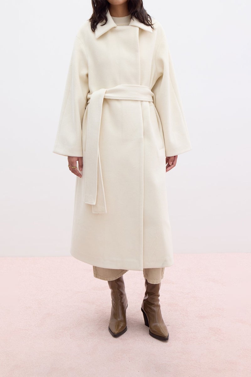 Manuka Plain Closure Cashmere Coat Ecru  - Image 4