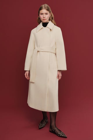 Plain Closure Cashmere Coat Ecru - pzsku/Z79B267DEBD8781CA2D1EZ/45/_/1741264805/48087ca6-19bd-4e5b-97a8-f7b225bc0297