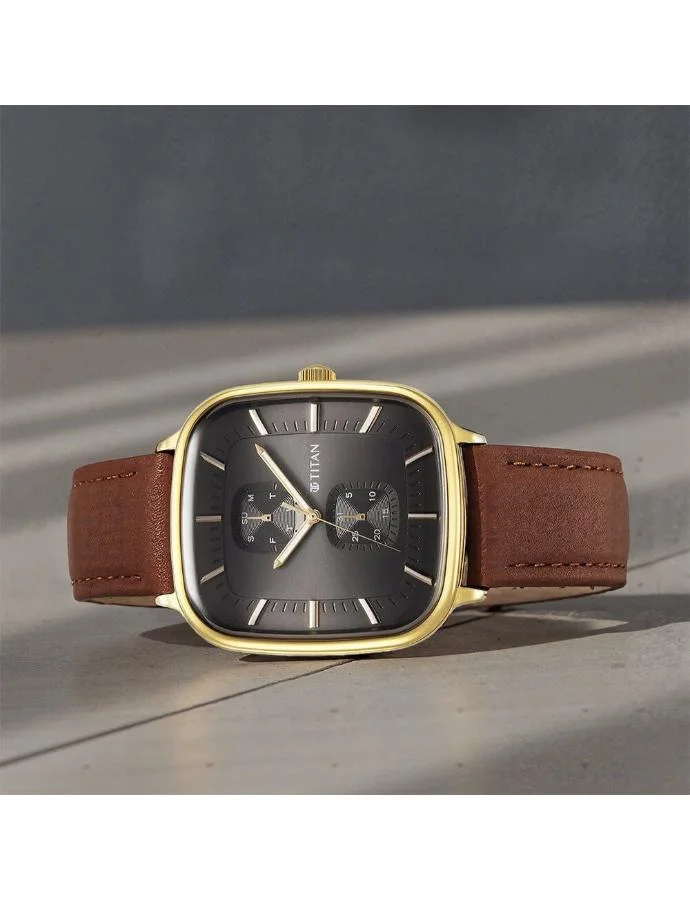 TITAN Men's Leather Multifunction Watch 90178YL01 - 42 mm