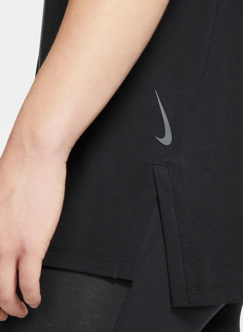 Nike Dri-FIT Yoga T-Shirt
