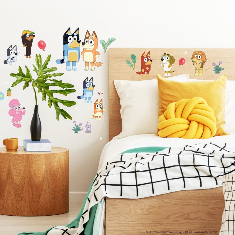 RoomMates Bluey Family and Friends Peel and Stick Wall Decals, RMK5457SCS - Image 2