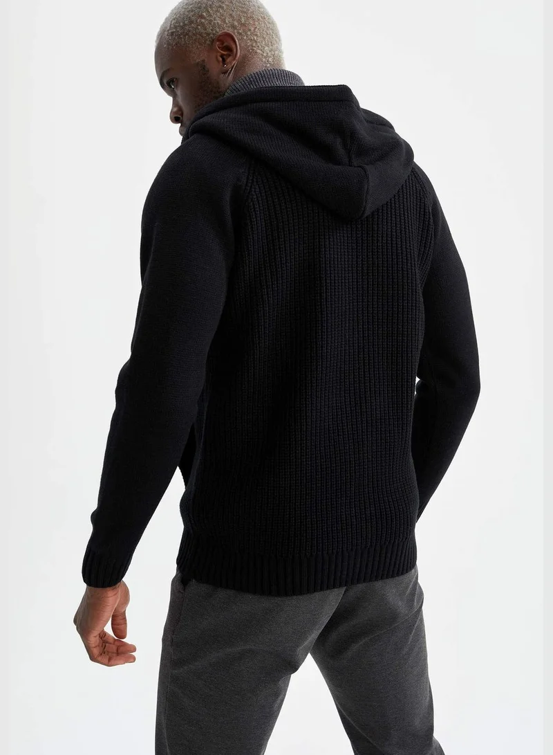ديفاكتو Basic Zippered Hooded Cardigan