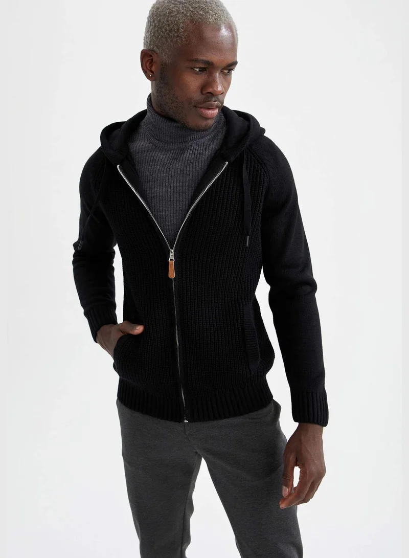 ديفاكتو Basic Zippered Hooded Cardigan