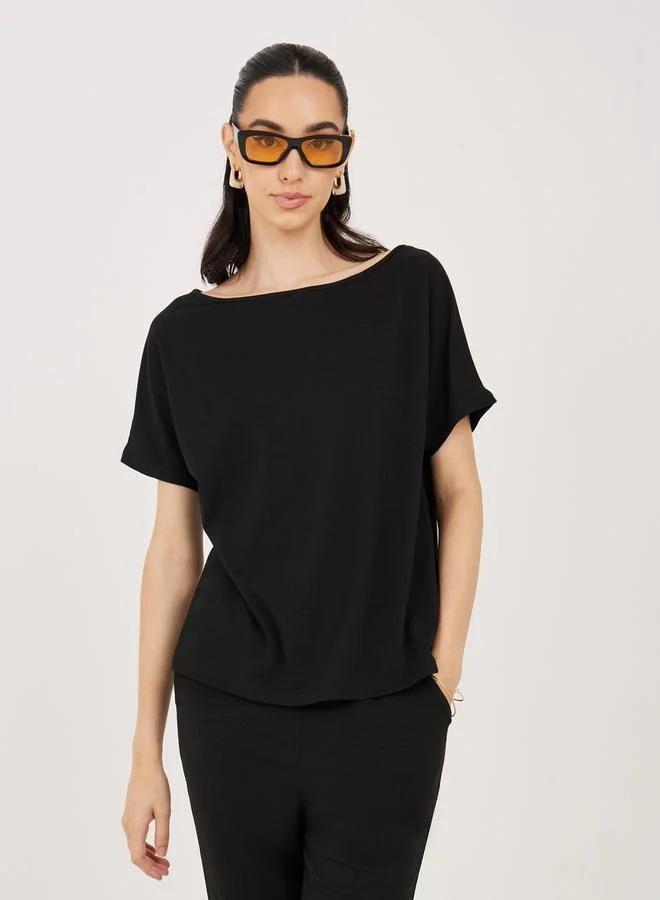 تايك تو Solid Boat Neck Short Sleeve T-Shirt & Pants Co-Ords