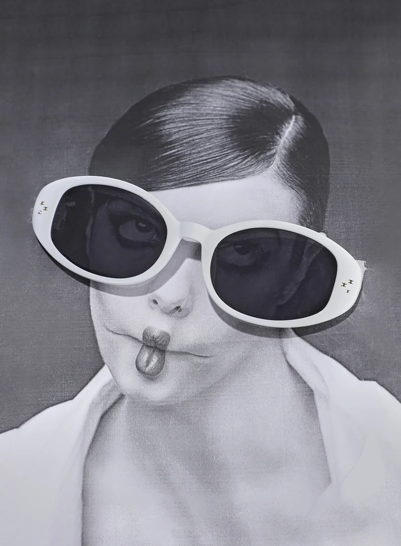 Haute Sauce Solid Oval Sunglasses - White