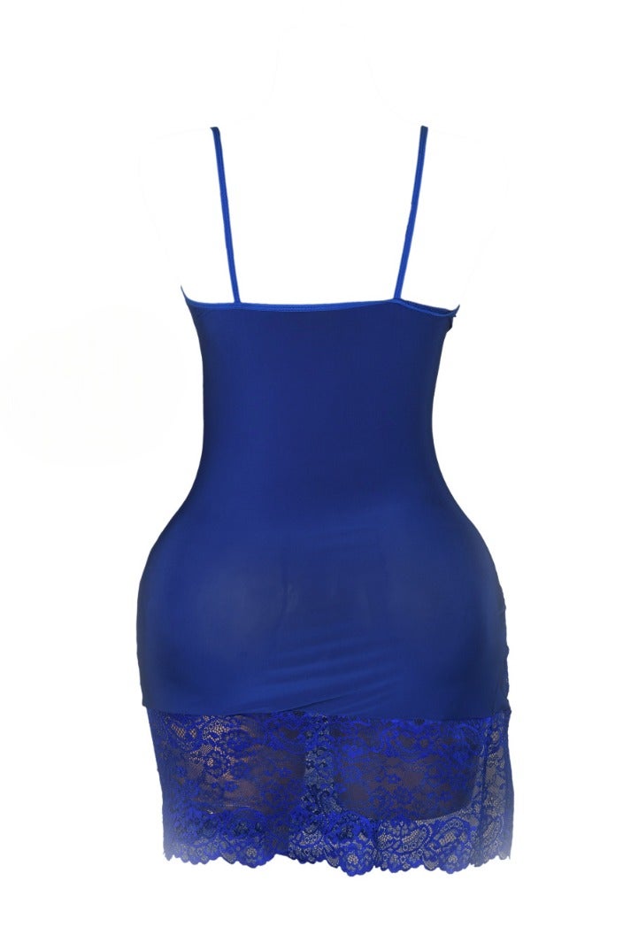 women's dress Elegant short  with a side slit and lace on the edges  - Image 4
