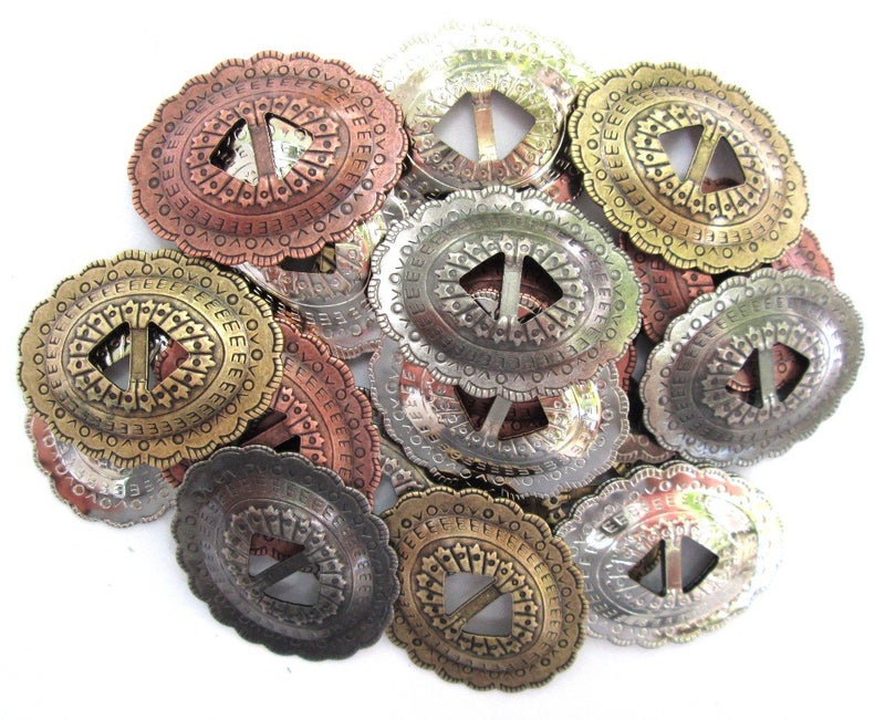 Dangerous Threads Conchos Mixed Finishes Western 1 14 Oval Scalloped Style Slotted 20 Pieces 