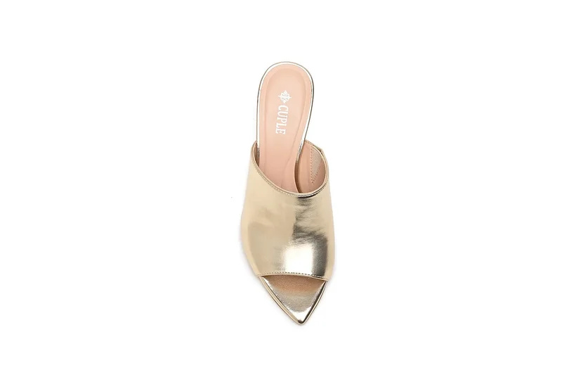 Cuple polished mid heel open-toe shoe