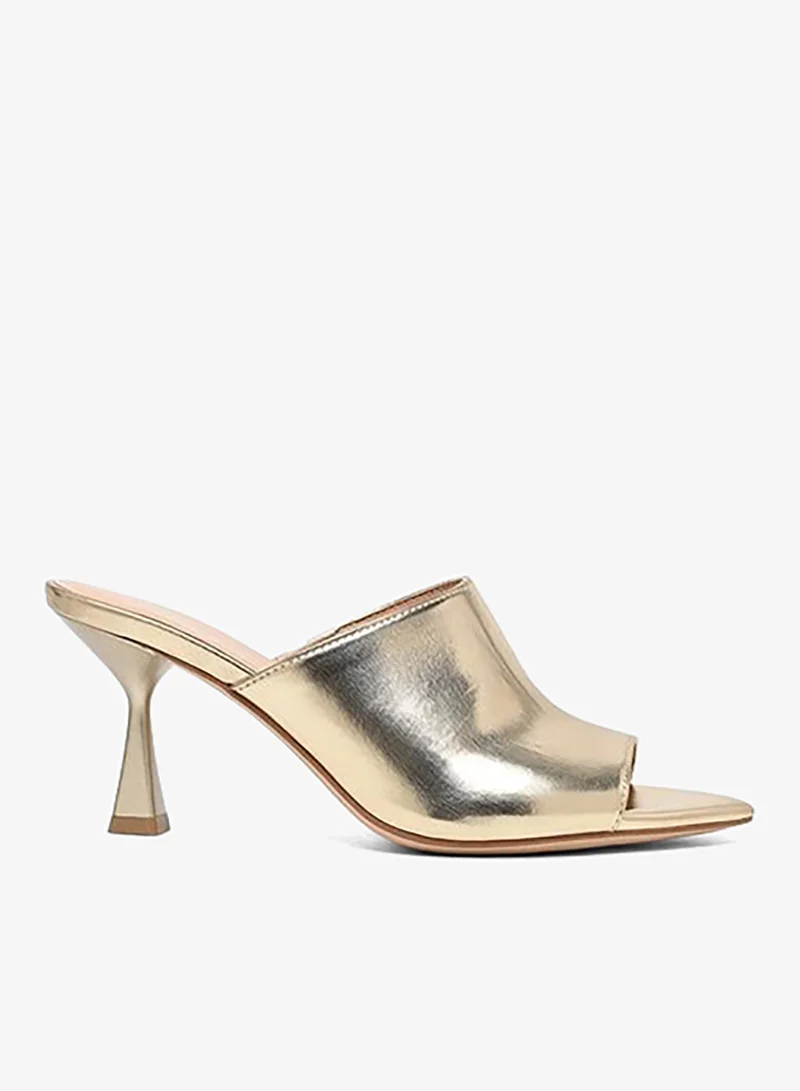 Cuple polished mid heel open-toe shoe