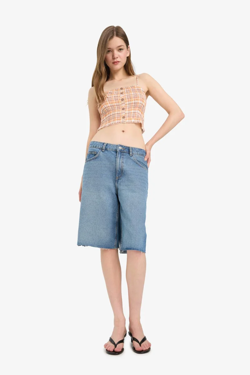 ديفاكتو Fitted Checked Buttoned Strappy Top