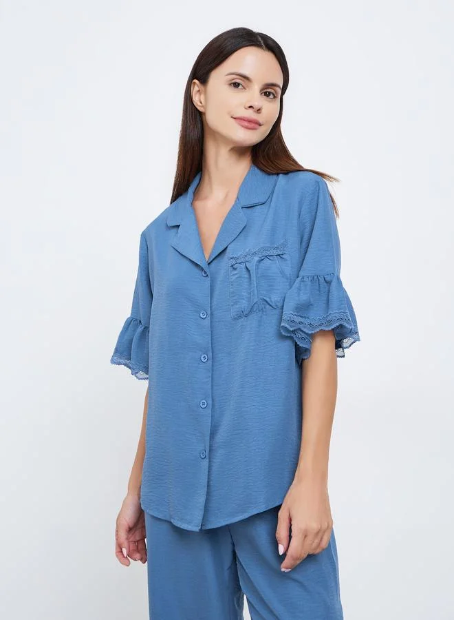 ستايلي طقم بيجاما من بنطال وبلوزة بتفاصيل دانتيل وحافة كشكش