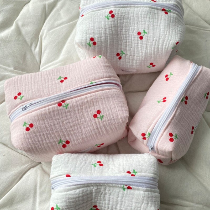 Japanese Style Fresh Style Plaid Cosmetic Bag Cute Girl'S Travel Wash Bag Portable Hand Storage Bag - Image 1