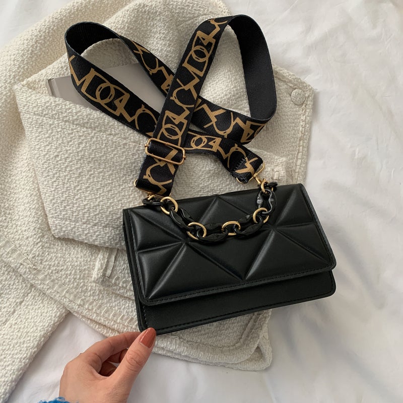 Chain Style Textured Niche Quilted Small Square Bag Acetate Design Handbag With Bow Trendy 2024 - Image 3