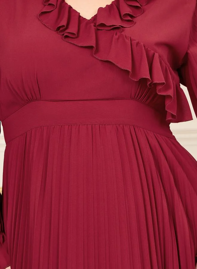 ستايلي Plus Ruffle Trim Pleated Detail A-Line Maxi Dress