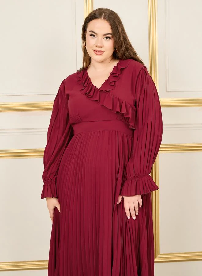 ستايلي Plus Ruffle Trim Pleated Detail A-Line Maxi Dress