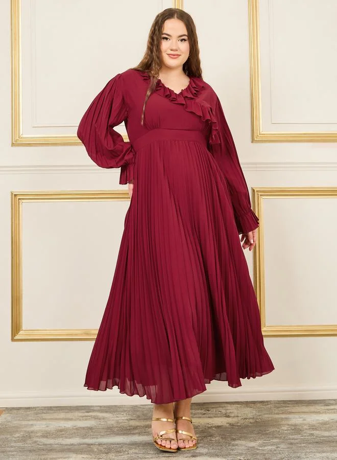 ستايلي Plus Ruffle Trim Pleated Detail A-Line Maxi Dress