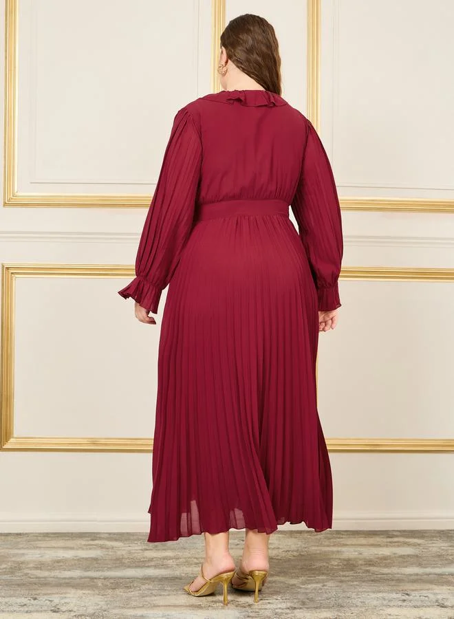 ستايلي Plus Ruffle Trim Pleated Detail A-Line Maxi Dress