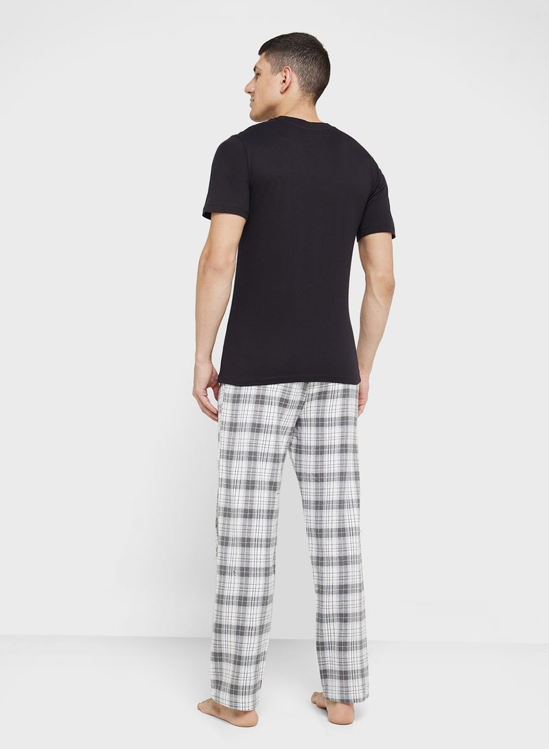 Robert Wood Nightwear T-Shirt & Pants Sets  - Image 2