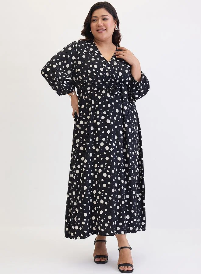 Femmella Femmella Plus Size Black Spot Print Maxi Dress