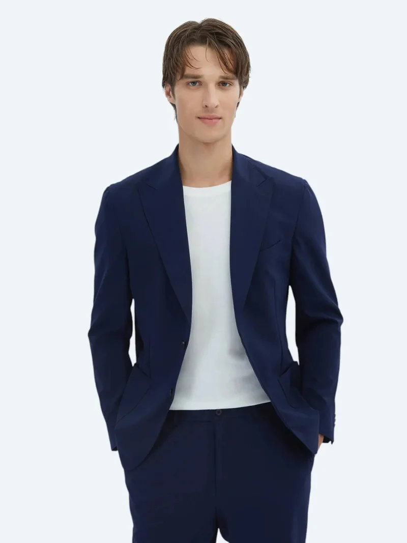 كيب بدلة زرقاء داكنة سادة عصرية