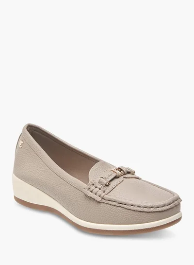 لو كونفورت Womens Metal Accent Comfort Loafers With Wedge Heels