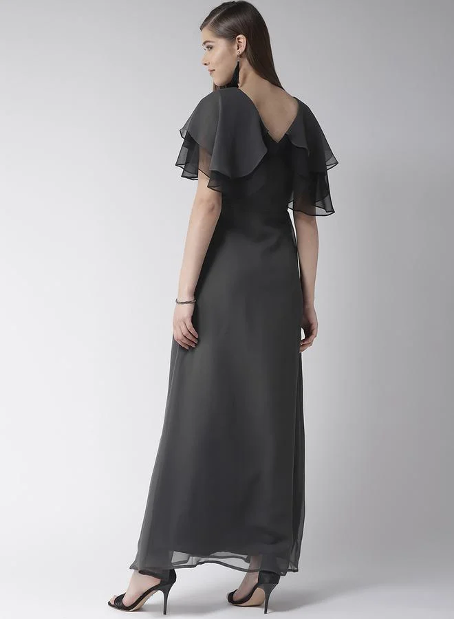 ميش Solid Georgette A-Line Maxi Dress with Cape Sleeve by Styli