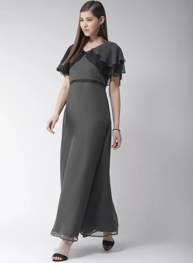 ميش Solid Georgette A-Line Maxi Dress with Cape Sleeve by Styli