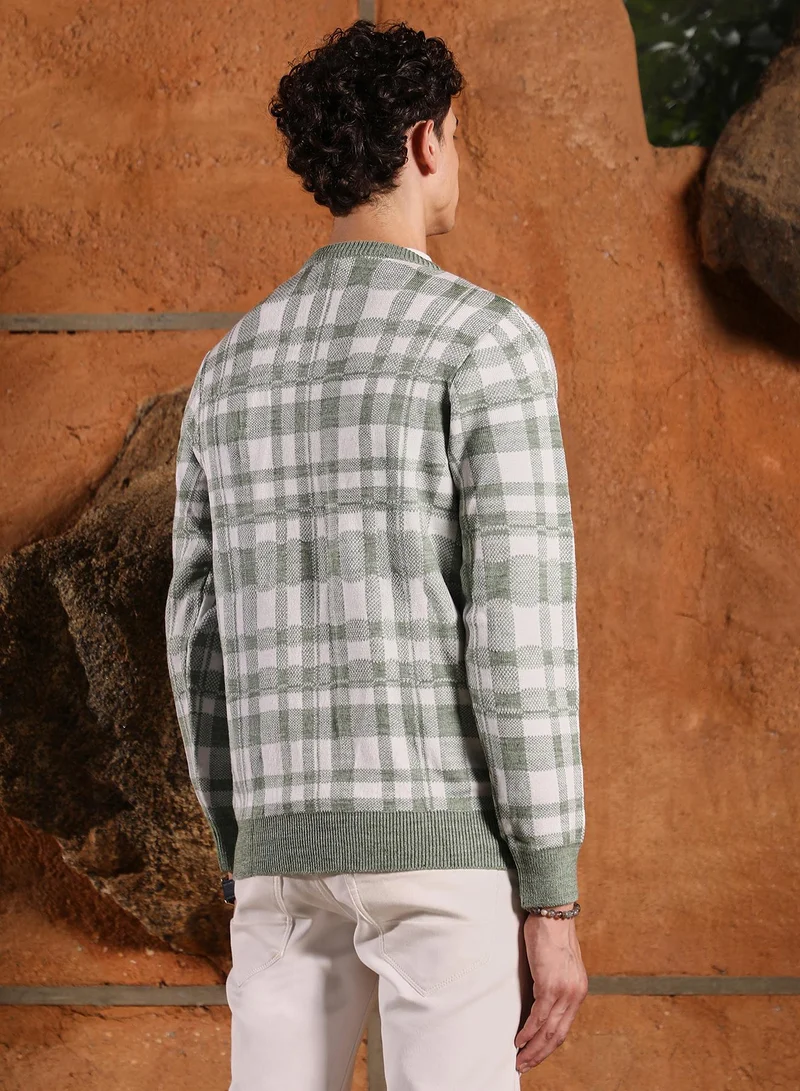 كامبوس سوترا Campus Sutra Men's Olive Green Plaid-Jacquard Knit Pullover Sweater | Round Neck , Ribbed Cuff Sleeves , Pull On Closure , Ribbed-Straight Hem | Checks Jacquard For Casual & Daily Wear